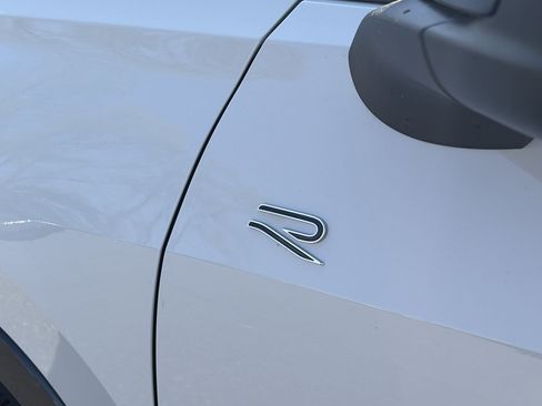 New 2026 Volkswagen Tiguan SE R-Line AWD/4WD image 10
