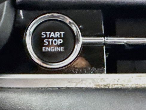 Used 2024 Mitsubishi Outlander SE FWD image 21