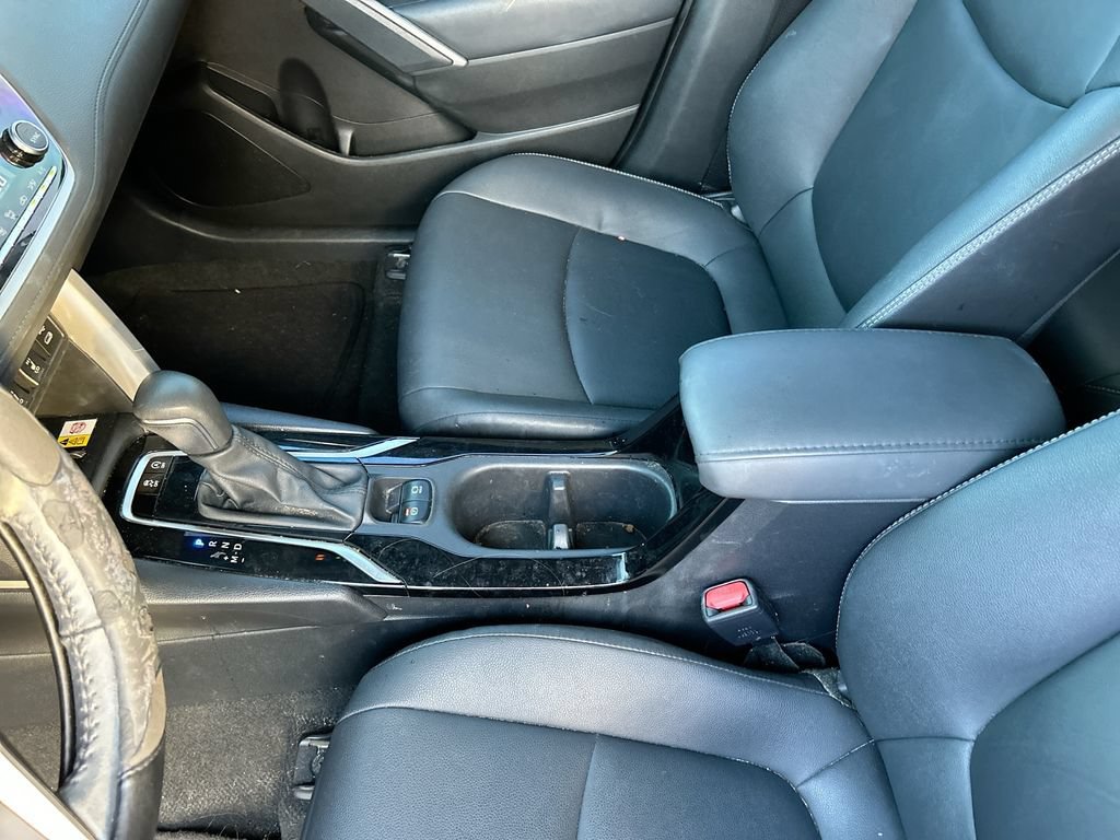 Used 2023 Toyota Corolla Cross XLE AWD/4WD image 29