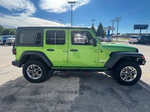 Used 2019 Jeep Wrangler Unlimited Sport S AWD/4WD image 2