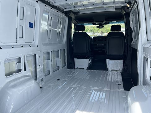 New 2026 Mercedes-Benz Sprinter 2500 image 18