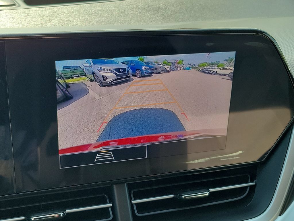 Used 2026 Chevrolet Trax LS FWD image 29
