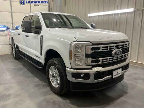 Used 2025 Ford F250 XLT w/ FX4 Off-Road Package AWD/4WD image 1