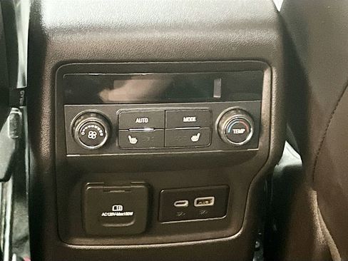 Used 2021 GMC Acadia Denali w/ Denali Technology Package image 28