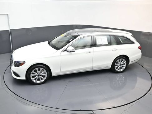 Used 2019 Mercedes-Benz E 450 4MATIC Wagon image 23