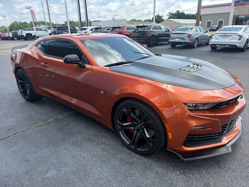 Used 2022 Chevrolet Camaro SS RWD image 3