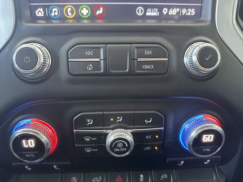 Used 2020 GMC Sierra 1500 SLT AWD/4WD image 24