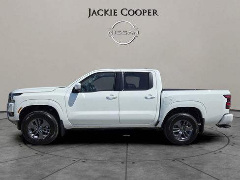 New 2025 Nissan Frontier SV image 2