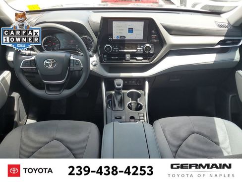 Used 2023 Toyota Highlander LE FWD image 19