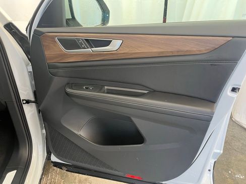 New 2026 Volkswagen Atlas SE image 11