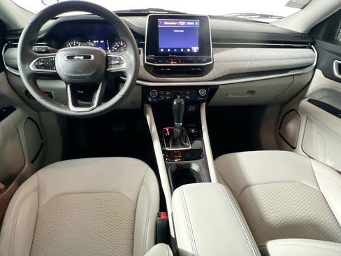 Used 2022 Jeep Compass Latitude image 30