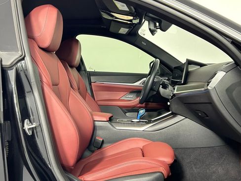 Used 2023 BMW i4 eDrive35 w/ Premium Package image 10