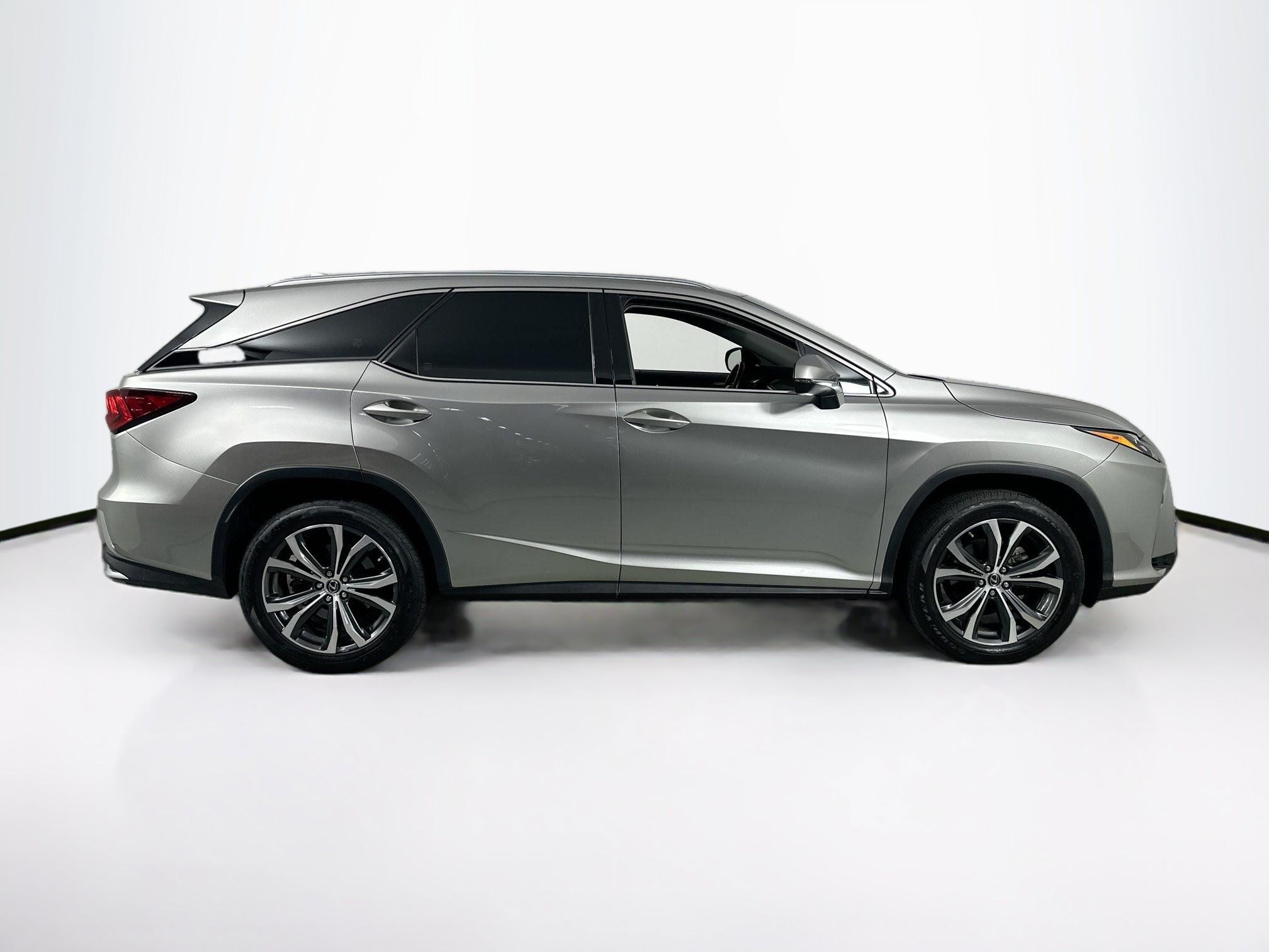 Used 2019 Lexus RX 350L FWD image 4