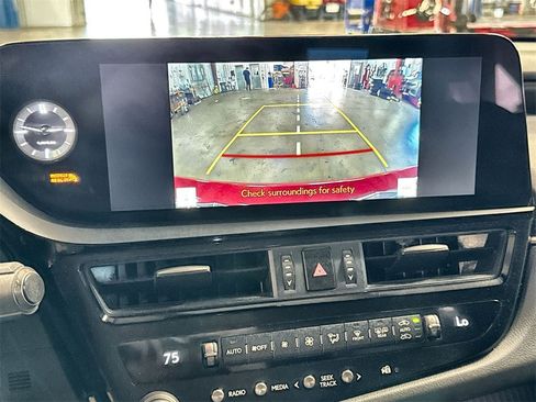 Used 2024 Lexus ES 350 Premium image 20