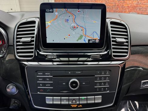 Used 2019 Mercedes-Benz GLE 400 4MATIC image 19