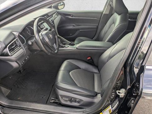 Used 2019 Toyota Camry SE w/ Convenience Package FWD image 14