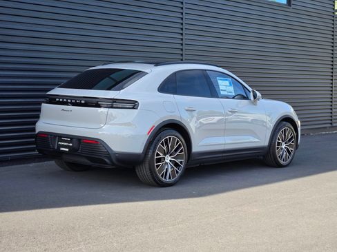 New 2026 Porsche Macan 4 Electric AWD/4WD image 7