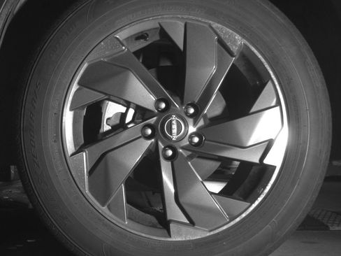 Used 2025 Nissan Rogue SV FWD image 12