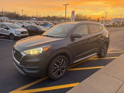 Used 2019 Hyundai Tucson SEL image 2