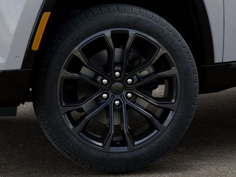 New 2026 Jeep Grand Wagoneer L Summit AWD/4WD image 36