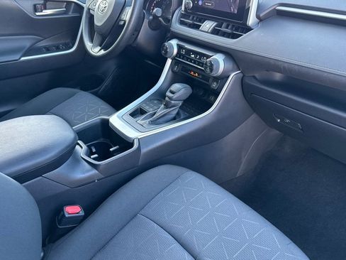 Used 2025 Toyota RAV4 XLE w/ Convenience Package image 32