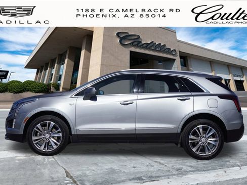 Certified 2025 Cadillac XT5 Premium Luxury image 2