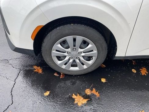 Used 2020 Kia Soul LX image 13