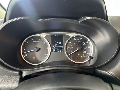 Used 2024 Nissan Versa S w/ S Plus Package image 17