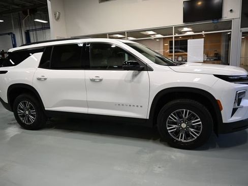 New 2026 Chevrolet Traverse LT w/ Driver Confidence Package image 4