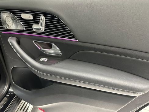 Certified 2025 Mercedes-Benz GLS 450 4MATIC w/ Pinnacle Trim Package image 18