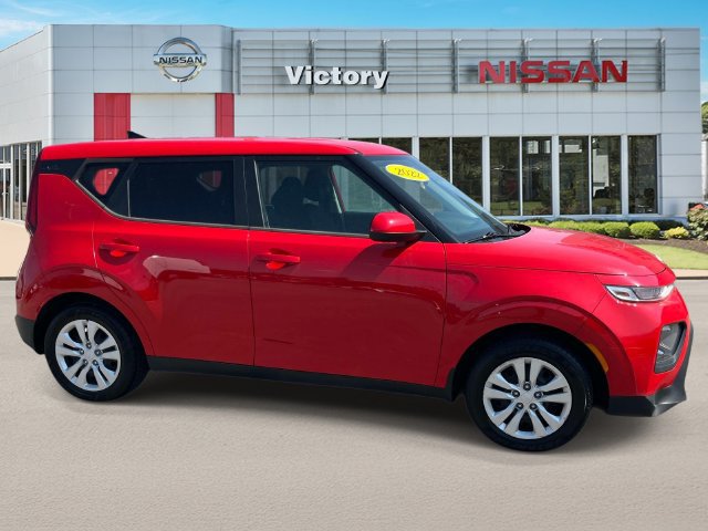 Used 2022 Kia Soul LX FWD image 2