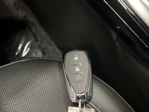 Used 2024 Chevrolet Trax RS w/ Sunroof Package image 26