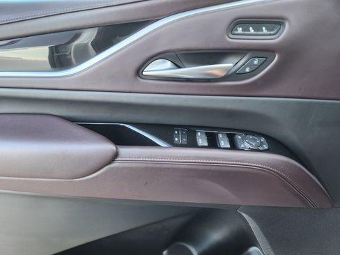 Used 2022 Cadillac Escalade ESV Sport Platinum w/ LPO, ONYX Package image 21