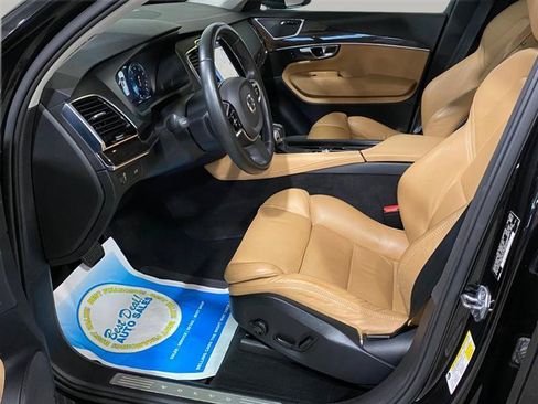 Used 2016 Volvo XC90 T6 Momentum w/ Protection Package Plus AWD/4WD image 21