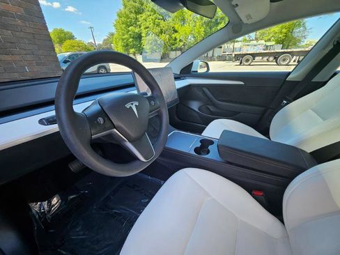 Used 2023 Tesla Model 3 Standard Range image 32