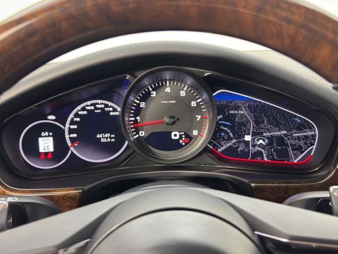 Used 2022 Porsche Panamera 4S w/ Premium Package image 20