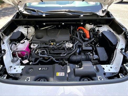 Used 2025 Toyota RAV4 LE image 27