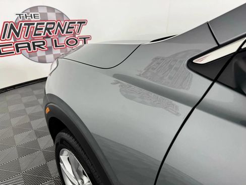 Used 2024 Buick Encore GX Preferred w/ Comfort Package AWD/4WD image 23