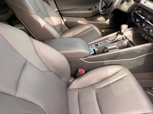 Used 2024 Honda Accord Sport image 11