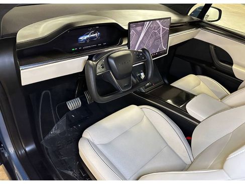 Used 2026 Tesla Model X Plaid AWD/4WD image 19