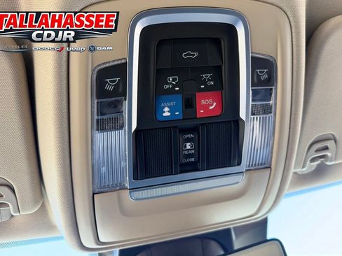 Used 2021 RAM 1500 Laramie AWD/4WD image 19