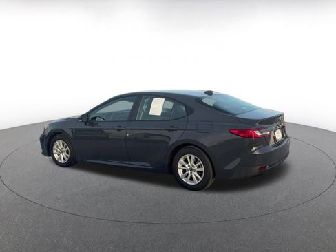 Used 2025 Toyota Camry LE image 10