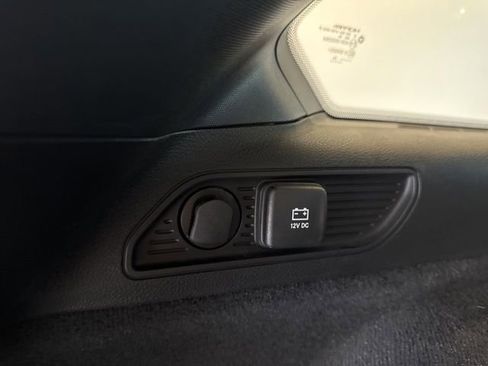 Used 2024 Jeep Grand Cherokee Overland w/ Luxury Tech Group IV AWD/4WD image 24