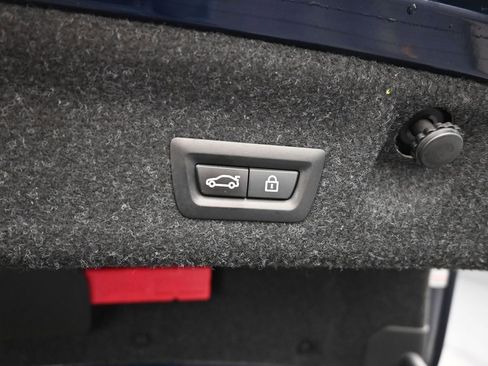 Used 2022 BMW M4 xDrive Competition image 36