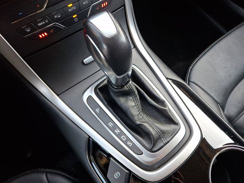 Used 2018 Ford Edge SEL w/ Equipment Group 201A image 15