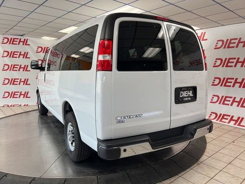 Used 2024 Chevrolet Express 3500 LS w/ Chrome Appearance Package RWD image 3