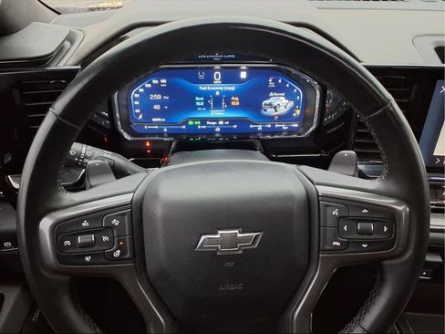 Used 2023 Chevrolet Silverado 1500 ZR2 w/ Technology Package image 15