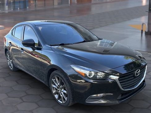 Used 2018 MAZDA MAZDA3 Touring image 23