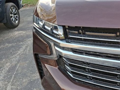 Certified 2023 Chevrolet Tahoe LT w/ Luxury Package AWD/4WD image 8