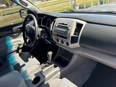 Used 2011 Toyota Tacoma 4x4 Double Cab w/ TRD Sport Pkg w/JBL Audio image 30